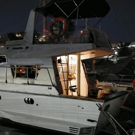 מלון סנט אדריה דה בסוס Barco Lucky מראה חיצוני תמונה
