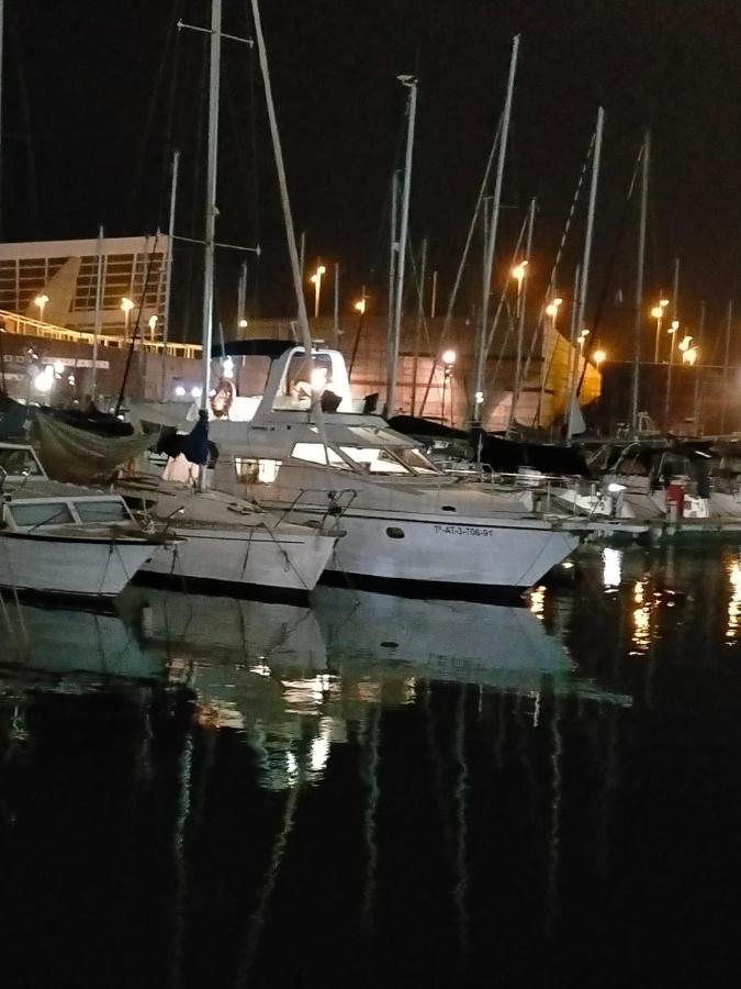 מלון סנט אדריה דה בסוס Barco Lucky מראה חיצוני תמונה